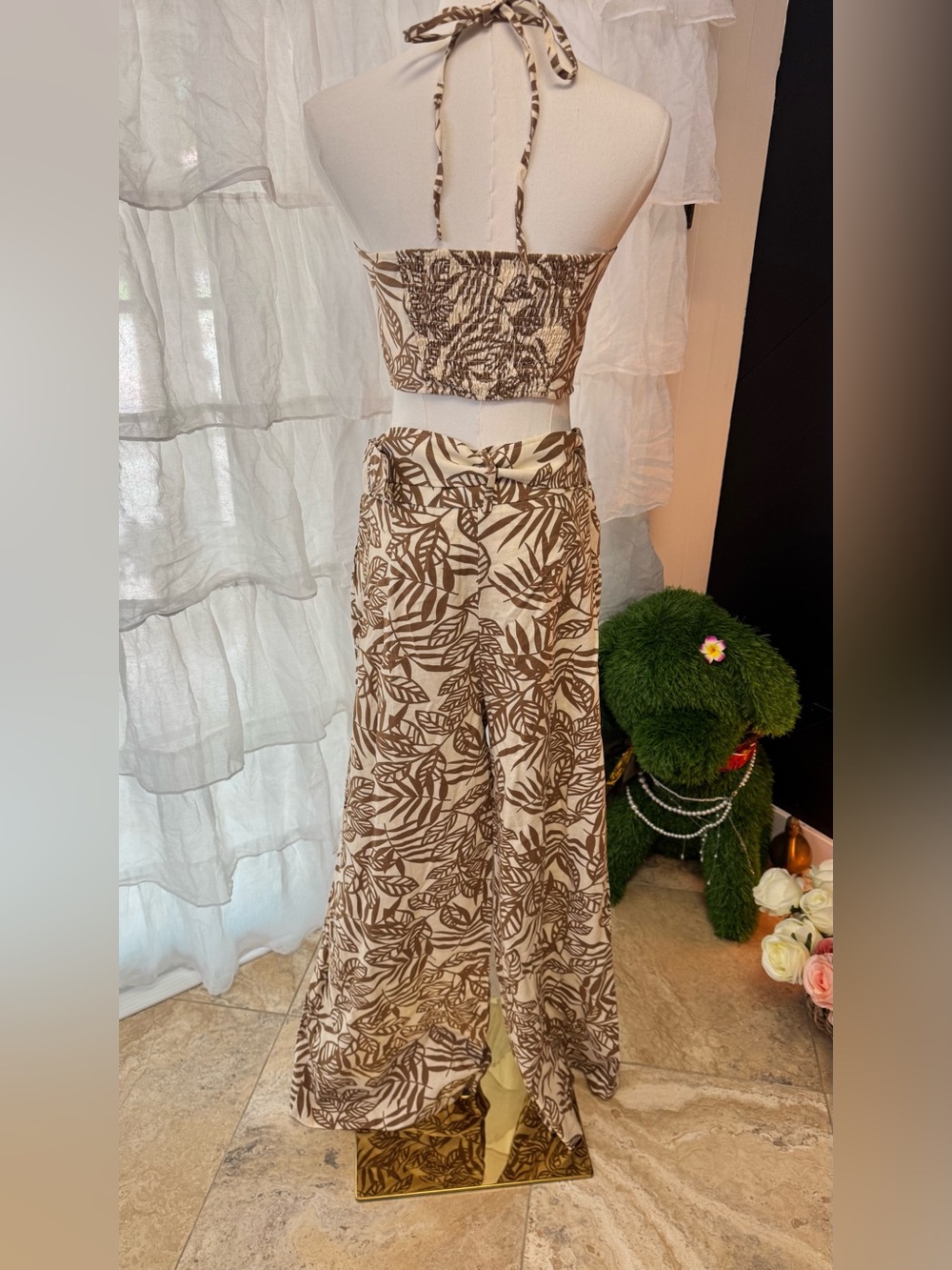 House of Harlow 1960 Beige and Brown Leaf Print Wide Leg Pants & Top Set - Picture 14 of 14